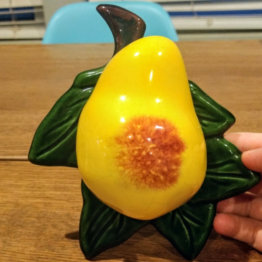 Vintage Treasure Craft Pear Wall Pocket